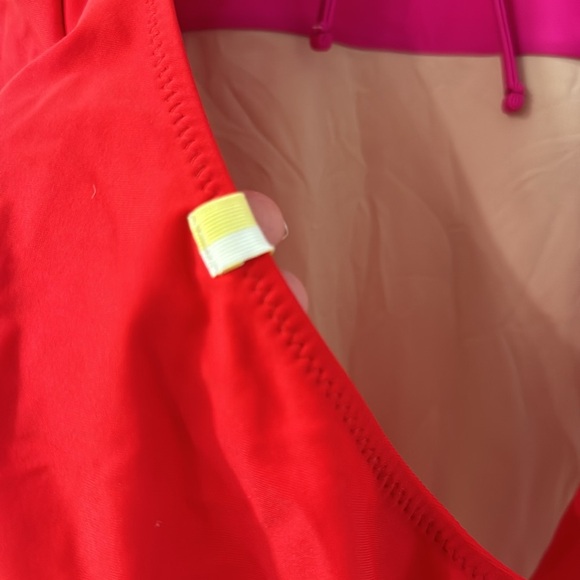 Summersalt The Swan Dive one piece swimsuit so 12 reg ♥️lava & hibiscus 💓 - Picture 7 of 9